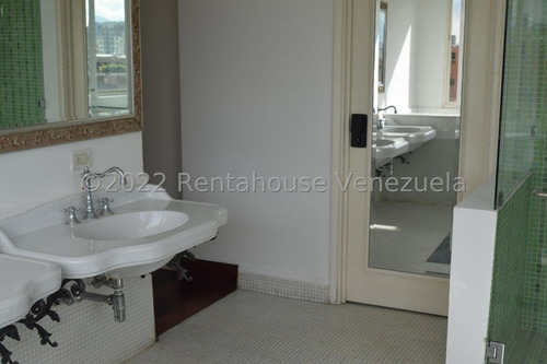 Gran Pent-house En Alquiler En Campo Alegre #22-15888 Josmary Sanjuan