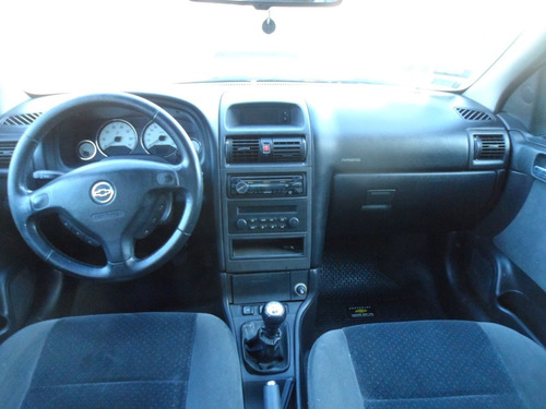 Imagen 5 de 12 de Chevrolet Astra Gls 2.0 Archanco
