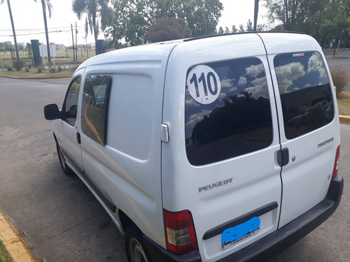 Peugeot Partner 1.6 Hdi Furgon Confort Vidriado c/asientos
