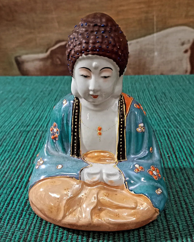 Figura De Buda En Porcelana Japonesa 