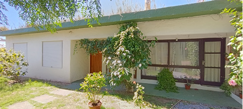 Venta - Piriápolis - Acepta Banco - Casa En Zona Fuente Venus - Ref 5443