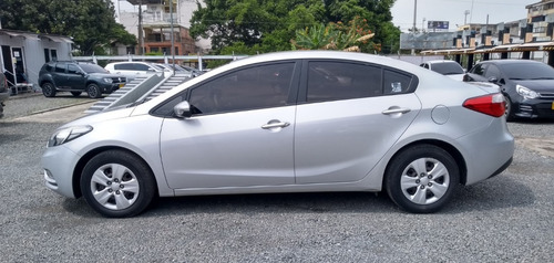 Kia Cerato Pro 1.6 Cc,mec,2015 Cristhian 3173188601