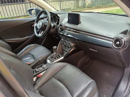 Mazda 2 1.5 turing
