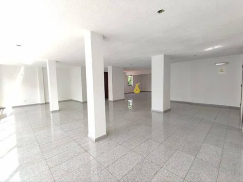 Alquiler Edificio / Local Comercial Las Mercedes