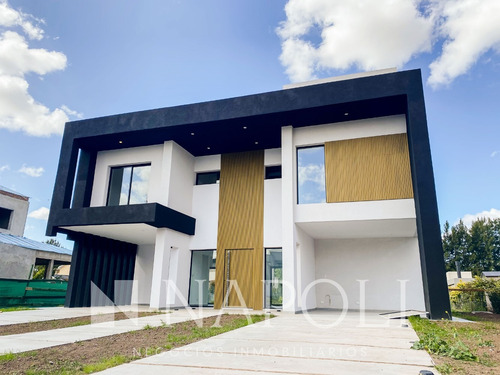 Imagen 1 de 14 de Venta De Casa A Estrenar, Principado Ciudad Náutica Canning