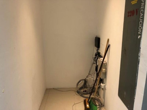 Imagen 9 de 12 de Oficina Comercial En Renta Mederos