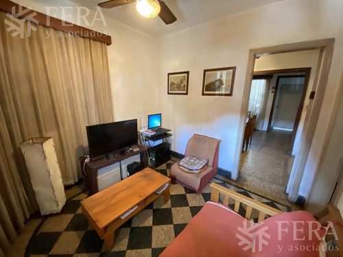 Imagen 5 de 16 de Venta De Casa Para Dos Familias Con Cochera, Patio Y Terraza En Sarandi (28301)