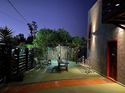 Imagen 2 de 25 de Casa De 2 Pisos + Piscina Climatizada + Apto + Monoambiente En Balneario Argentino