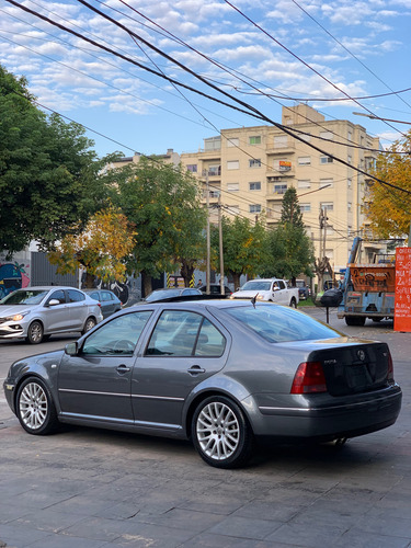Volkswagen Bora 1.8 Highline T 180cv Cuero