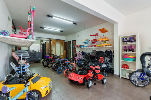 Galpón En Venta Barrio Arroyito Local Comercial Y Departamento 2 Dormitorios