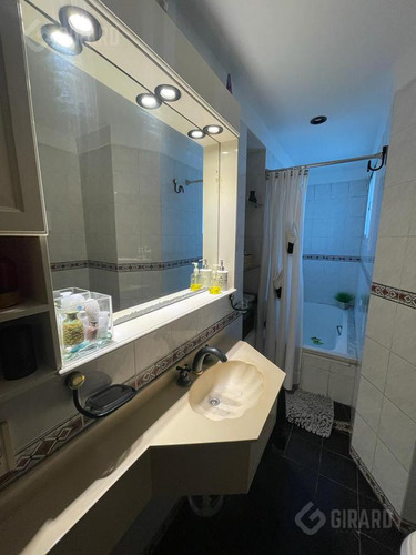 Semipiso En Venta Con Cochera, Plaza Mitre.