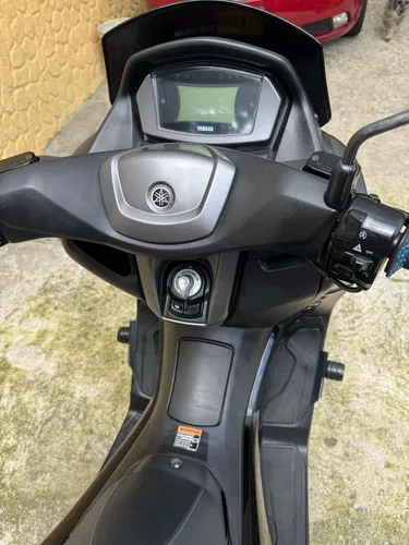 Yamaha N-max 2022