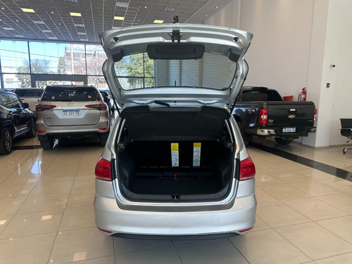 Volkswagen Suran 1.6 Comfortline 101cv