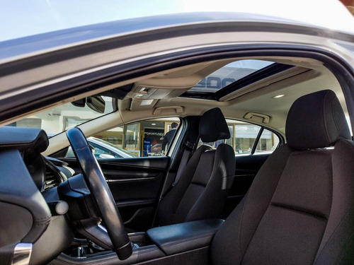 Mazda 3 Sedan 2021