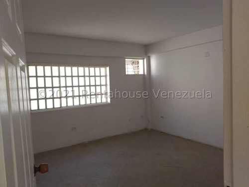 Imagen 5 de 27 de Oportunidad De Casa Quinta En Venta En Urb. Barrio Sucre Maracay #22-13784 Mm-4