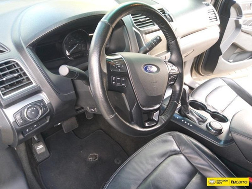 Ford Explorer Limited-automática
