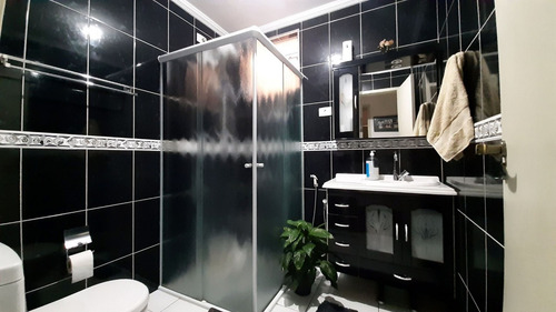 Vende-se Casa Com 4 Dormitórios E 3 Banheiros