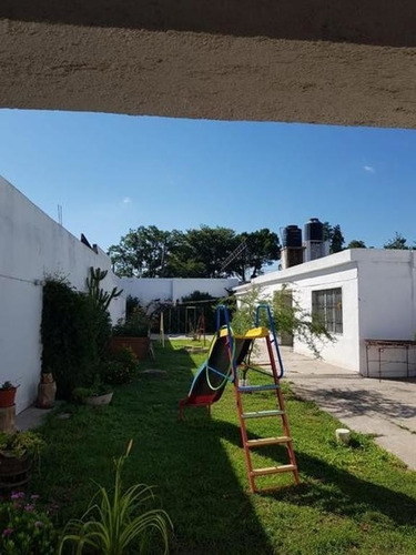Imagen 19 de 30 de Ferreyra, Casa De 2 Dormitorios Más Departamento De 1 Dormitorio Y Escritorio