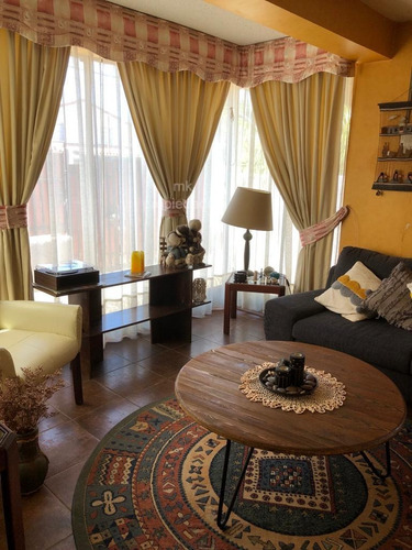 Venta Cómoda Casa De 4d A 2 Cuadras De Avda. Los Carreras