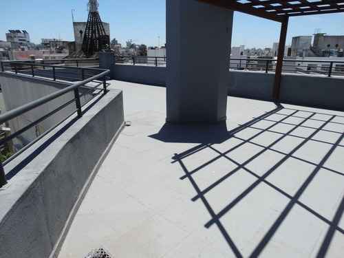 Imagen 28 de 30 de Apartamento En Venta Sobre Rbla. Con Vistas Al Mar, 3 Dormitorios, Parrillero De Uso Esclusivo Y Servicio 2 Garajes