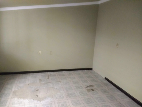 Imagen 6 de 25 de Casa Renta Toluca Colonia Cipres Residencial Colon, Uso Comercial Acceso Por Dos Calles, A 5 Min Centro Historico, Salida Rapida Cdmx