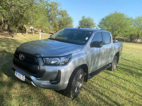 Imagen 1 de 8 de Toyota Hilux 2021 2.8 Cd Sr 177cv 4x4