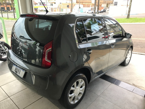 Imagem 6 de 15 de Volkswagen Up! High 1.0 Total Flex 12v 5p 2015