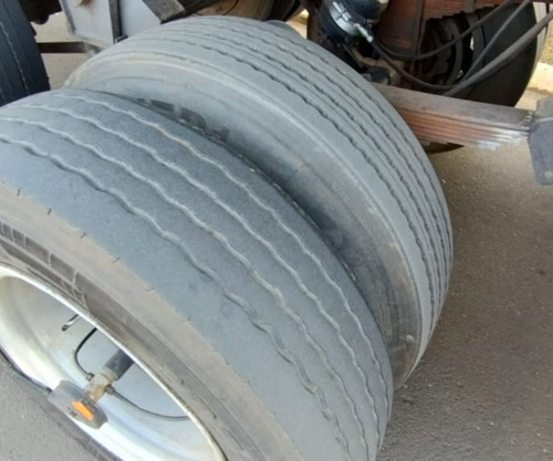 Carreta Carga Seca 3 Eixos / Randon 83/83 Preta