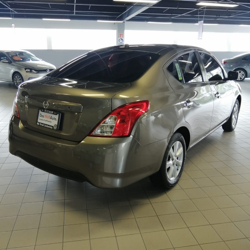 Imagen 6 de 14 de Nissan Versa 2019