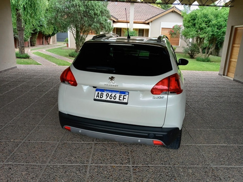 Imagen 2 de 7 de Peugeot 2008 2017 1.6 Feline