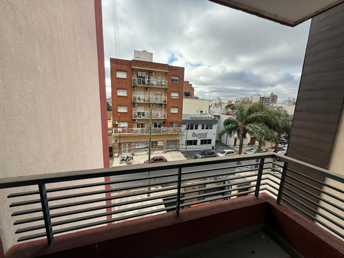Departamento En Alquiler De 1 Dormitorio En Morón