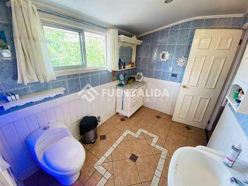 Casa En Venta De 3 Dorm Y 2 Bañ En La Comuna De El Bosque