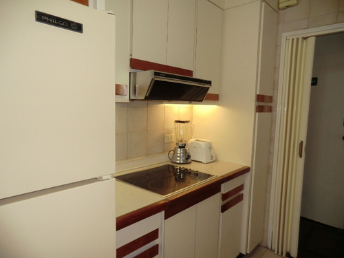 Imagen 6 de 13 de En Venta Comodo Apartamento En Los Palos Grandes Fr