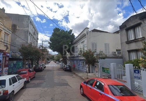 Casa Em Cidade Baixa Com 3 Dormitórios - Vob4500