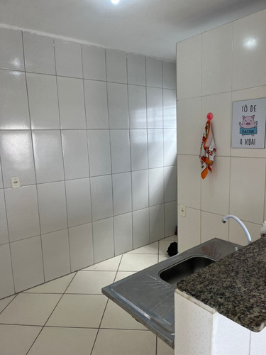 Aluga Casa Em Vilagio Com 4 Cômodos E Garagem Em Botujuru - Mogi Das Cruzes