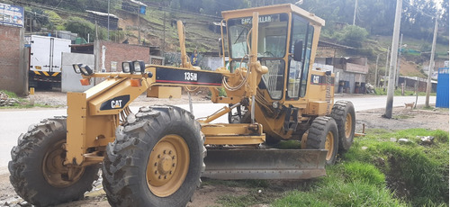 Se Vende Una Motoniveladora Caterpillar 135h Usada.