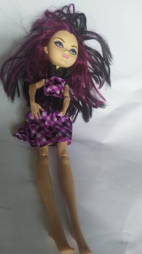 Ever After High Raven Queen 2015 Picnic Sin Mano Doll 