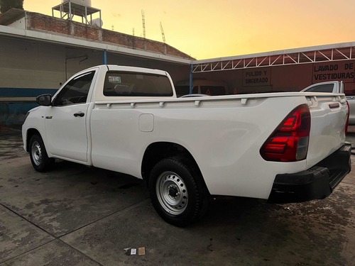Imagen 4 de 15 de Toyota Hilux 2016 2.7 Cabina Sencilla Mt