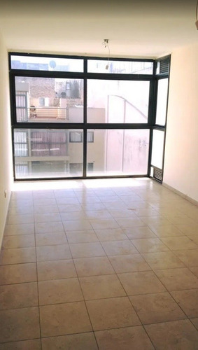 Se Vende Dpto En B° Alto Alberdi De 1 Dormitorio En Complejo