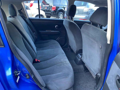 Imagen 10 de 10 de Nissan Tiida 2012 5p Hatch Back Emotion Aut