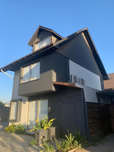 Casa Remodelada Con Gran Patio, Frente A Mall Arauco Maipú