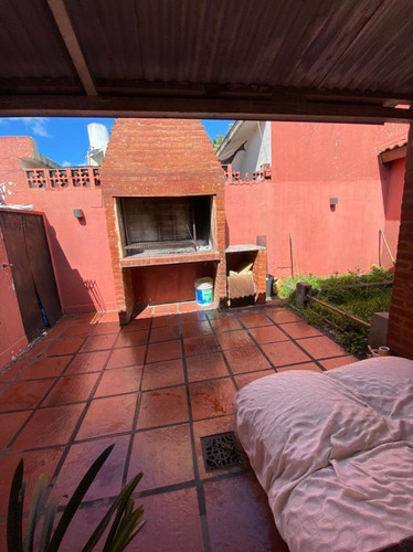 Imagen 25 de 28 de Castelar Norte Casa Ph Venta 3 Ambientes Patio Jardin Y Parrilla