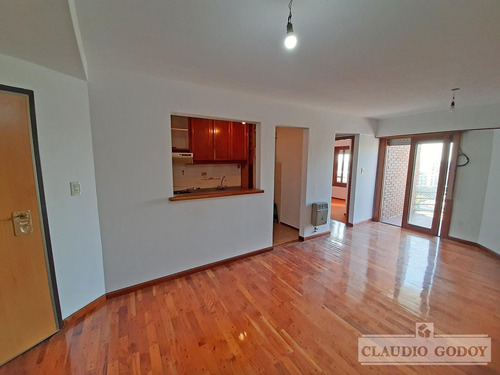 Imagen 4 de 25 de Departamento En Venta En Moron
