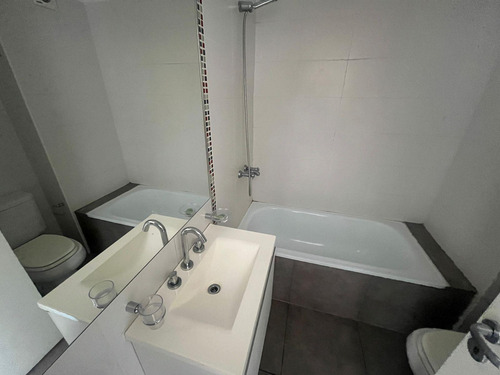 Venta Departamento Monoambiente En Barrio Martin. Apto Crédito.