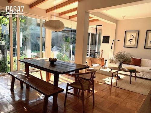 Casa En Venta De 4 Dorm. En Providencia