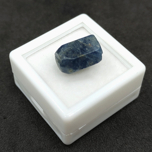 Zafiro Azul / Corindón Azul Hexagonal - Piedra Preciosa