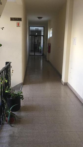 Oficina - Alsina 1300, Cerca De La 9 Julio Contrafrente Silencioso Luminoso