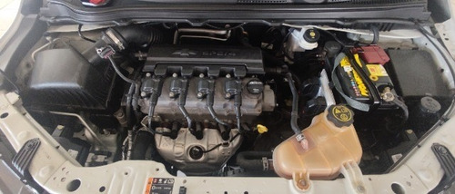 Imagem 10 de 12 de Chevrolet Onix Effect 1.4