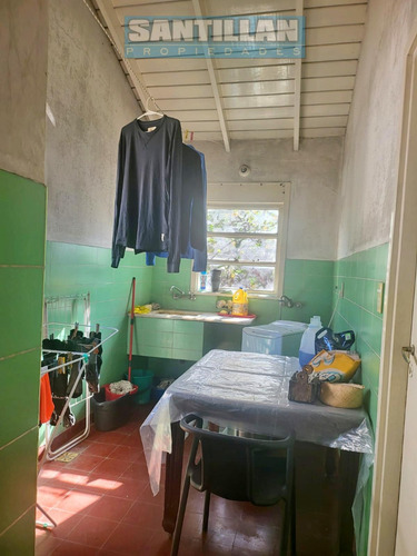 Excelente Propiedad Sobre Dos Lotes En La Mejor Zona Residencial De Ramos Mejía.