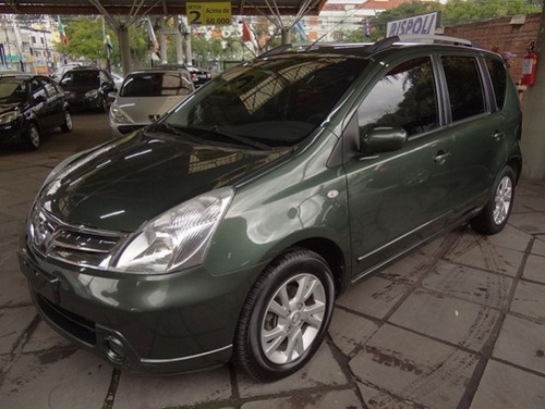 Imagem 1 de 8 de Nissan Livina
